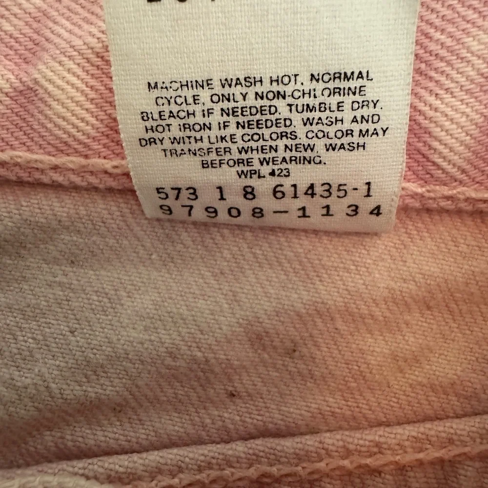 Levi’s vintage Pastel Pink Denim Skirt Sz 11. D10
